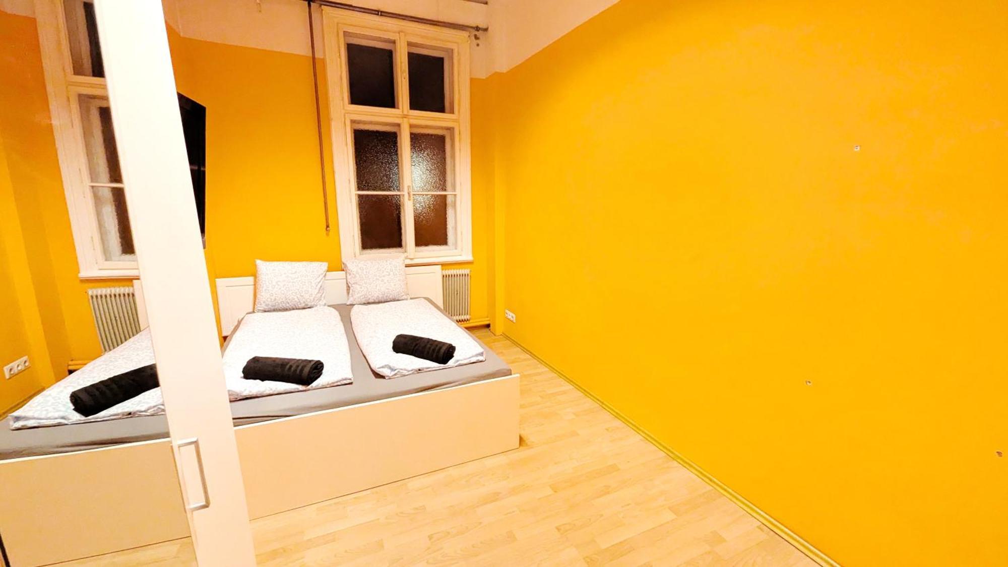 Apartamento Spacious For Group - 15 Min From Airport & Center, 5 Min From Main-bus Station Ez11